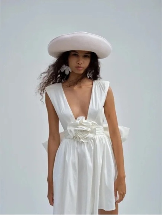 For Love And Lemons Dresses & Skirts - For Love And Lemons White Plunge V-Neck Floral Waist Mini Dress